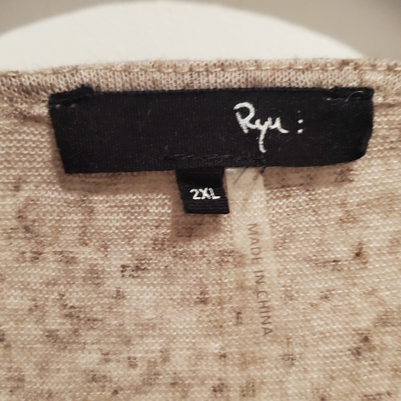 Embroidered top - Picture 5 of 6